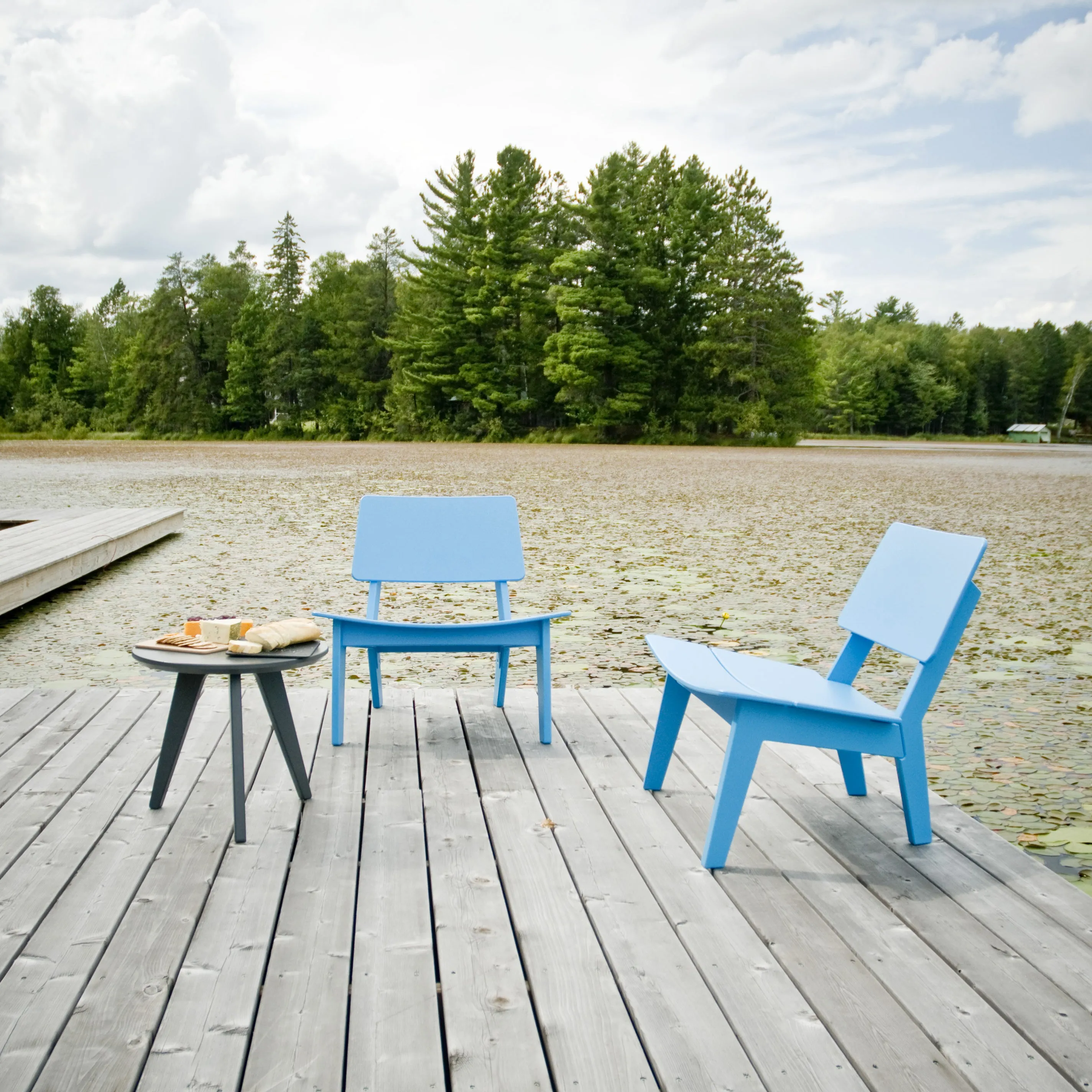 Lago Lounge Chair and Satellite End Table Bundle