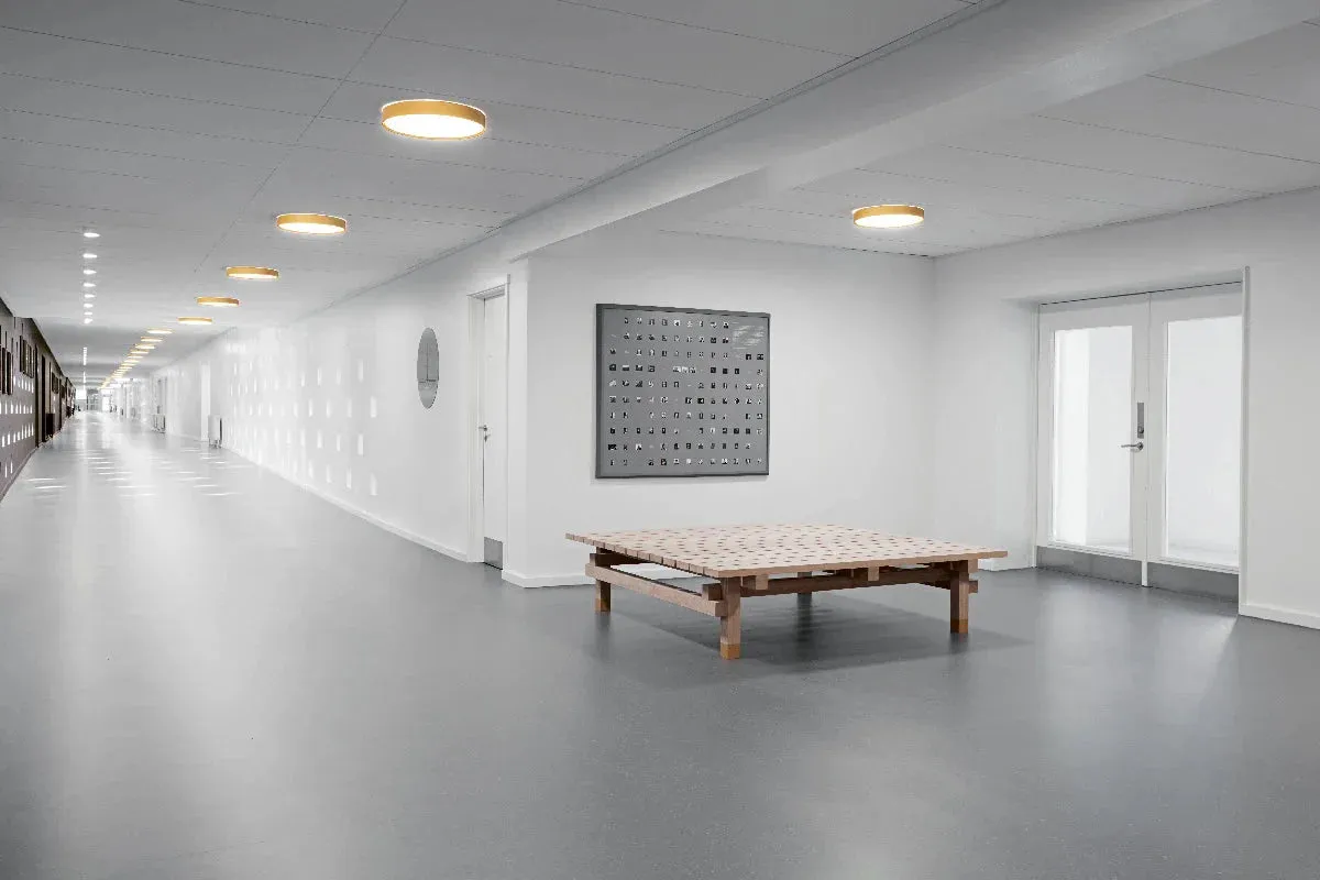 Louis Poulsen Lp Slim Round Surface Mounted Ceiling Lamp 1092 Lumens ø25 Cm, Dark Aluminium
