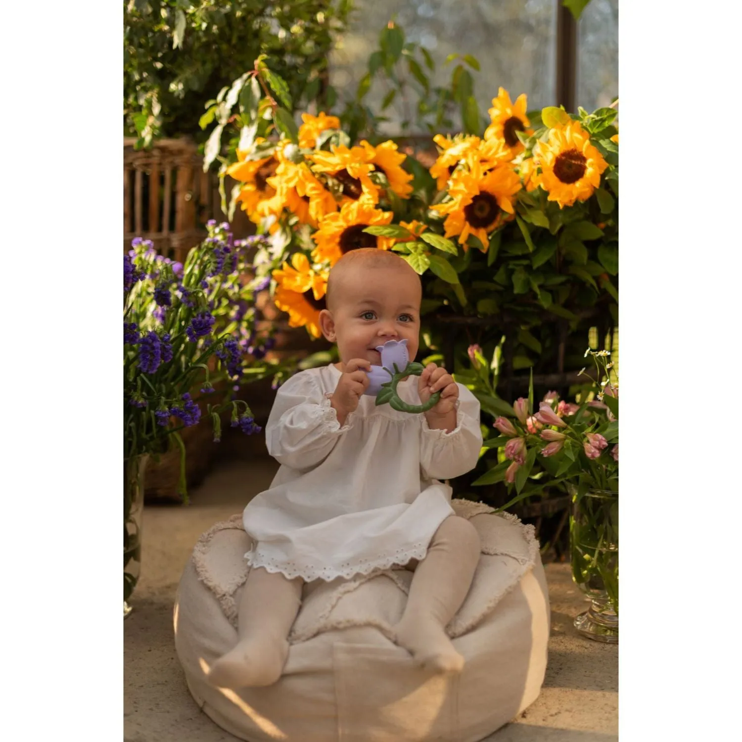 Oli & Carol Cindy the Bellflower Teether