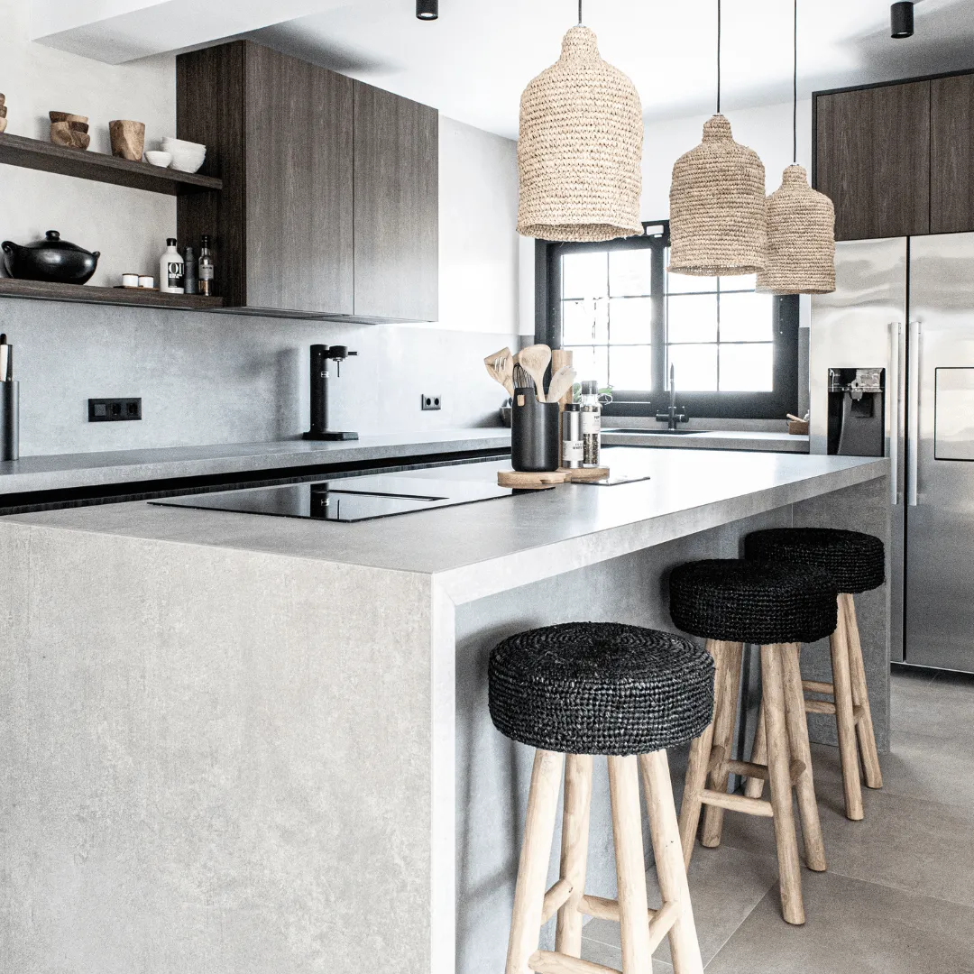 Raffia Bar stool | Black Zoco Home