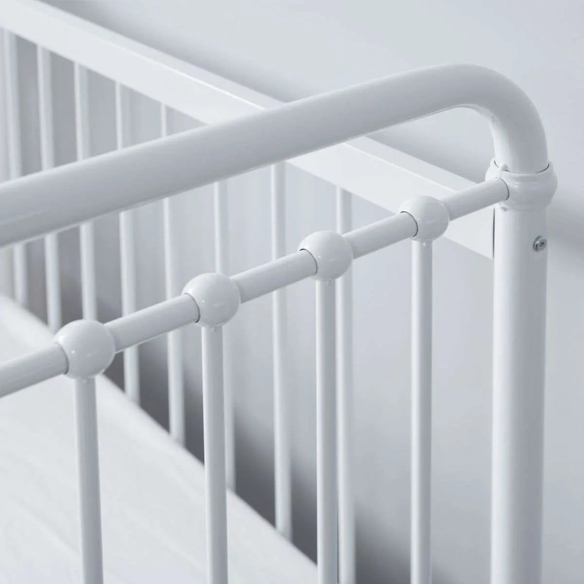 Sonata White 3-in-1 Cot Conversion Bundle Mocka